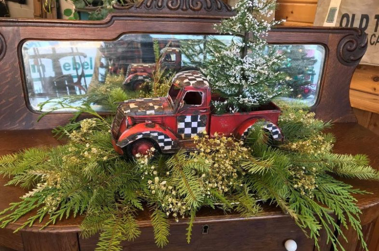 How to Create Little Red Christmas Trucks