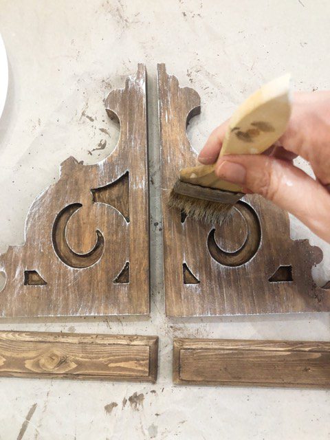 How to Paint DIY Farmhouse Corbels